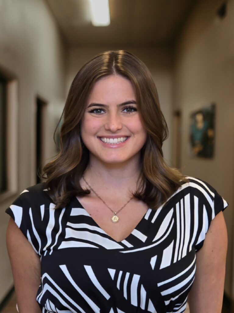 Avery Holt, LMFT-Associate
